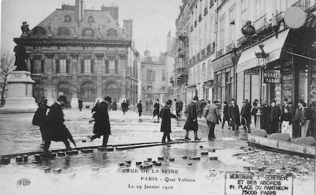 331 Crue de la Seine. Quai Voltaire le 29 janvier 1910