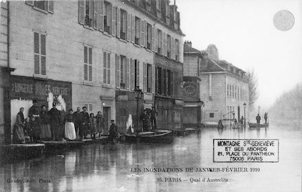 366 Les inondations de janvier-février 1910. Quai d'Austerlitz