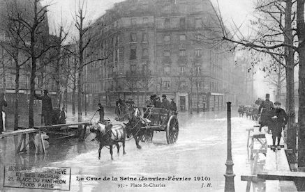 379 La crue de la Seine (janvier-février 1910) Place St. charles