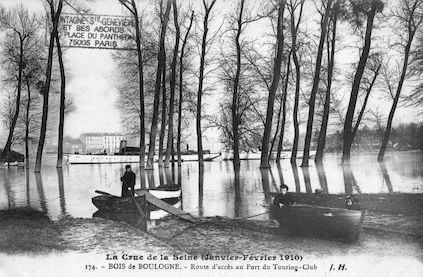 384 Crue de la Seine (jan-fév 1910) Bois de Boulogne. Port du Touring-club