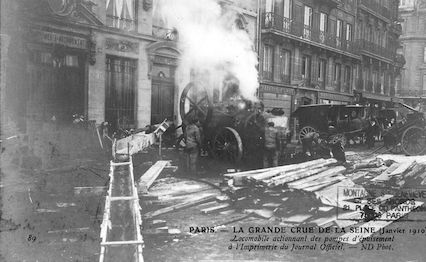 416 Crue de la Seine (jan-fév 1910)) Locomobile actionnant des pompes d'épuisement