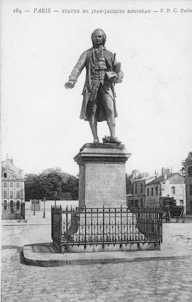 951 Statue de J.J. Rousseau sur la place du Panthéon